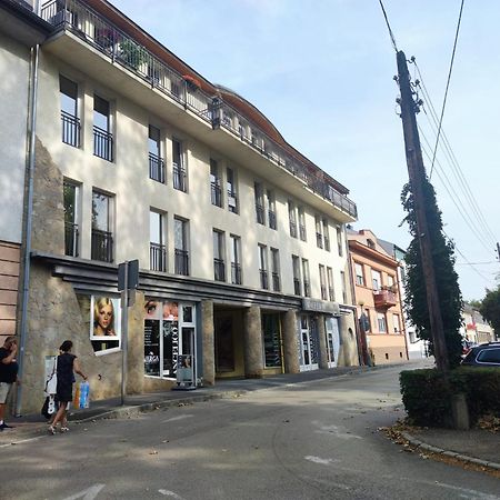 Room In The City 2 Sopron Exterior foto
